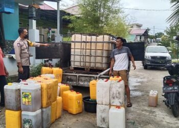 Cegah Aksi Penimbunan Polsek Bontang Utara Terus Lakukan Pengawasan Penyaluran Minyak Goreng