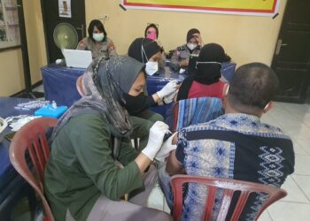 Dukung Percepatan Vaksinasi , Polres Bontang Kembali Menggelar Gerai Vaksin Di Polsek Marang Kayu