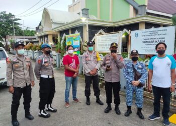 Polres Bontang Dan Polsek Jajaran Lakukan Pengamanan Gereja