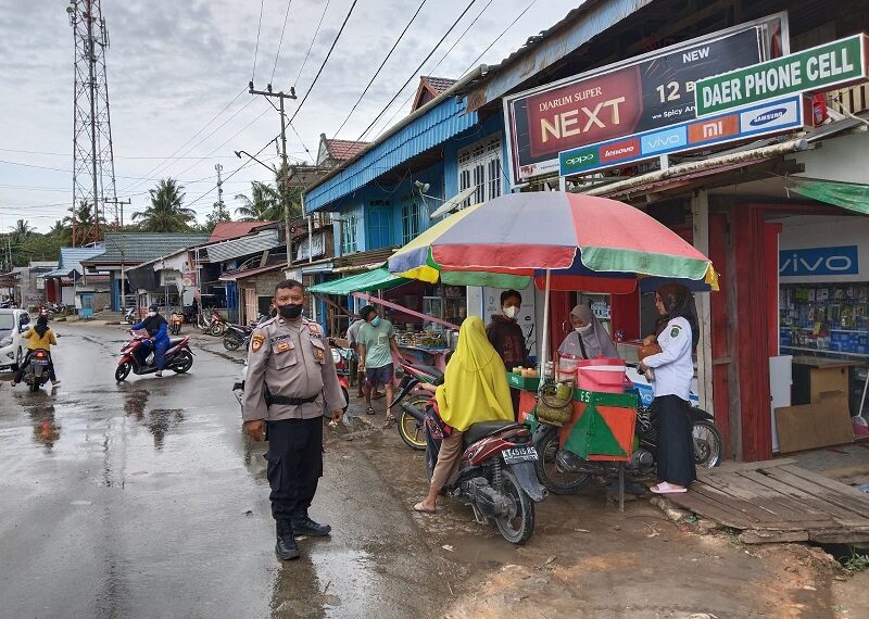 Personil Polsek Marang Kayu Laksanakan Patroli Dialogis, Himbau Warga Patuhi Prokes