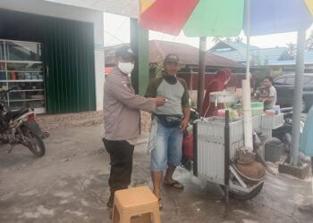 Polsek Muara Badak Terus Giatkan Patroli Dialogis Dan Pembagian Masker