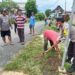 Bhabinkamtibmas Kel. Berbas Tengah hadiri Kerja Bakti Dalam Rangka Bulan Bakti Gotong Royong Masyarakat