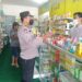 Kanit Binmas Polsek Marang Kayu Laksanakan Sosialisasi dan Pemantauan Apotik Terkait Penarikan Obat Sirup Yang Mengandung Cemaran Etilon Glikol