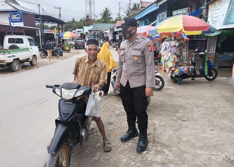 Patroli Dialogis, Polsek Marang Kayu Berikan Himbauan Prokes  Kepada Masyarakat