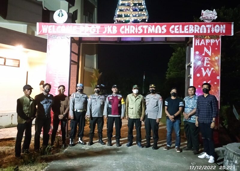 Antisipasi Terjadinya Gangguan kamtibmas Polsek Bontang Barat Laksanakan Monitoring Pengamanan Kegiatan Ibadah Di Gereja  Dalam Rangka Menyambut Natal 2022