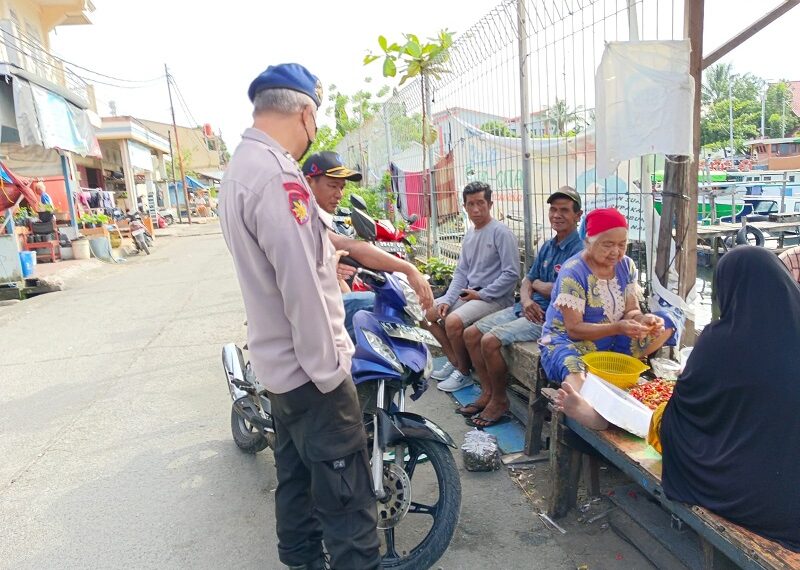 Serap Informasi Kamtibmas, Anggota Sat Polair Polres Bontang Laksanakan Sambang Dengan Warga Pesisir