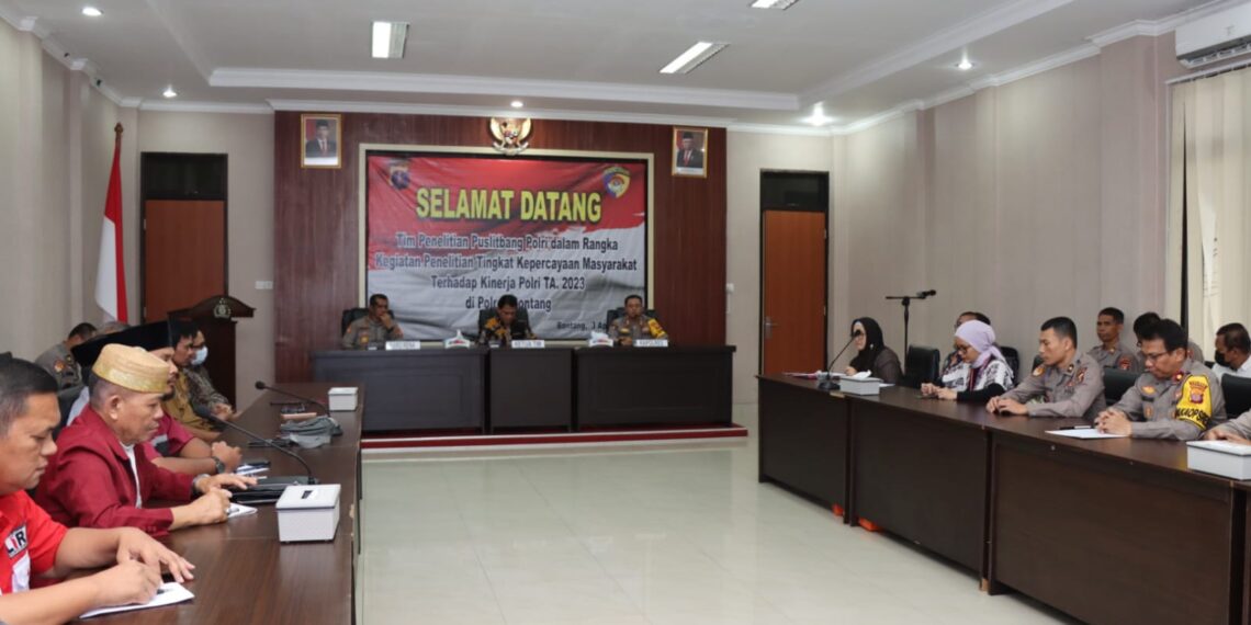 Puslitbang Mabes Polri melakukan Penelitian Tentang Tingkat Kepercayaan Masyarakat terhadap Kinerja Polri Ta. 2023 di Polres Bontang