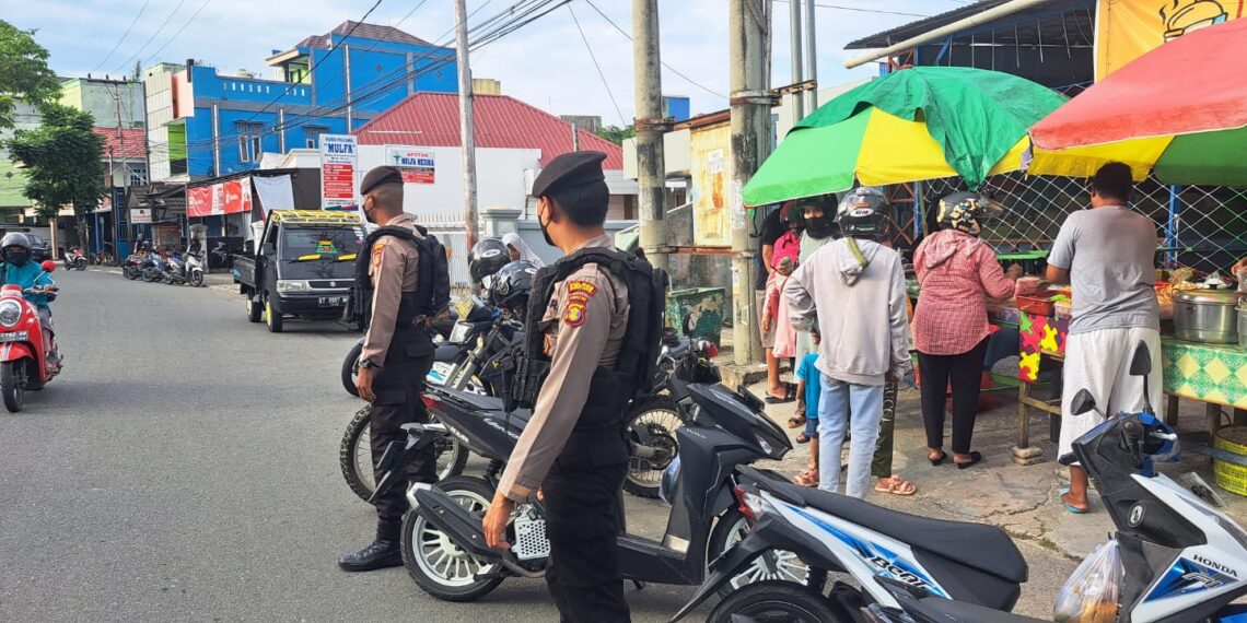 Antisipasi Kemacetan Personil Sat Samapta Polres Bontang Tur Lalin di Lokasi Pasar Ramadhan
