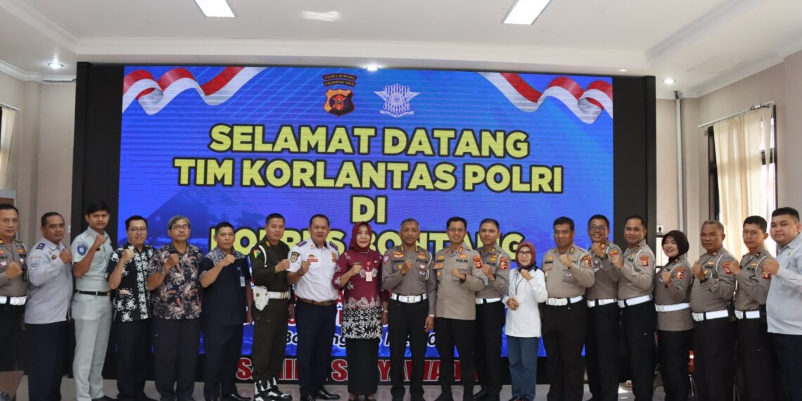 Kapolres Bontang Menyambut Kedatangan Tim Penilaian Road Safety Menuju Kawasan Berkeselamatan di Wilayah Lokasi Kawasan Tertib Lalu Lintas