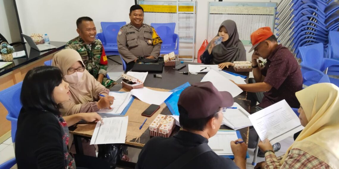 Bhabinkamtibmas Kelurahan Berbas Pantai Aipda Styo Wahyudi Polsek Bontang Selatan menghadiri Forum Konsultasi Publik Pendataan Awal Regsosek