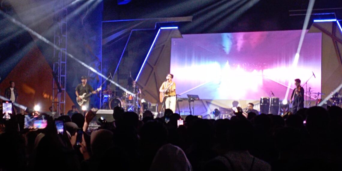 Personil Polres Bontang Amankan Perayaan Malam puncak HUT ke 22 PIKA PT PKT Bontang