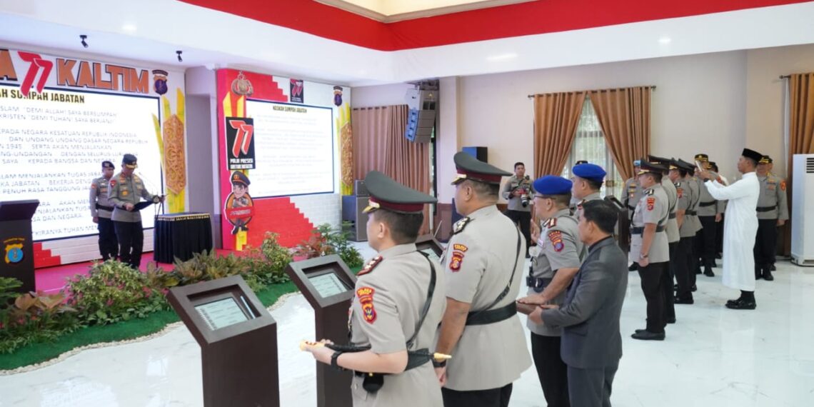 Kapolda Pimpin Sertijab 3 Pejabat Utama dan 1 Kapolres Jajaran Polda Kaltim