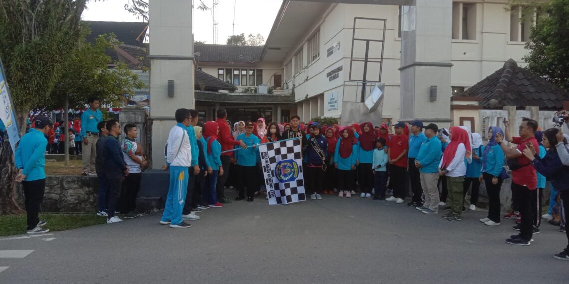 Jalan Sehat Peringatan Hari Keluarga Nasional: Tiap Rute Yang Dilalui Mendapatkan Pengamanan Polisi