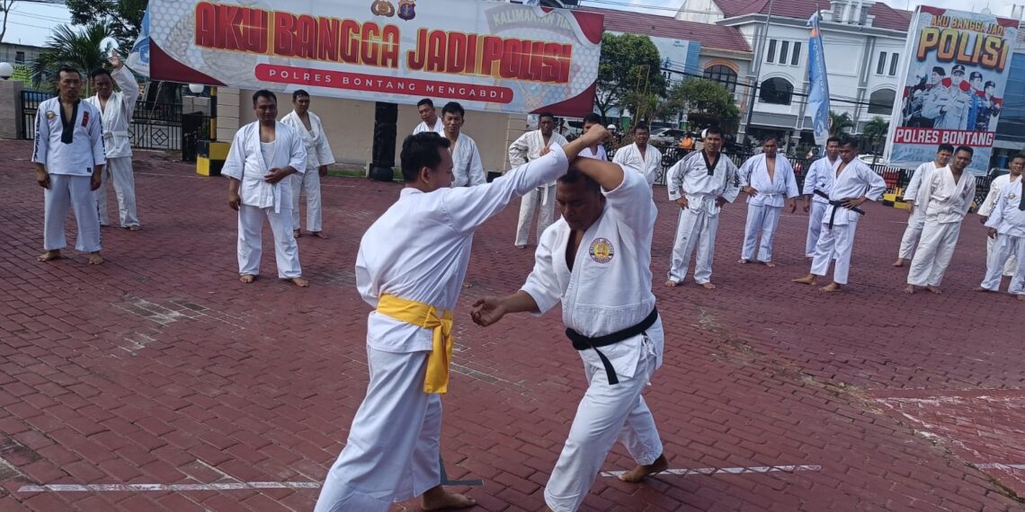 Syarat Naik Pangkat: 45 Bintara Polres Bontang Mengikuti Ujian Bela Diri Polri