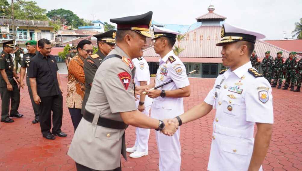 Kapolda Kaltim Hadiri Sertijab Danlanal Balikpapan dan Danlanal Kotabaru