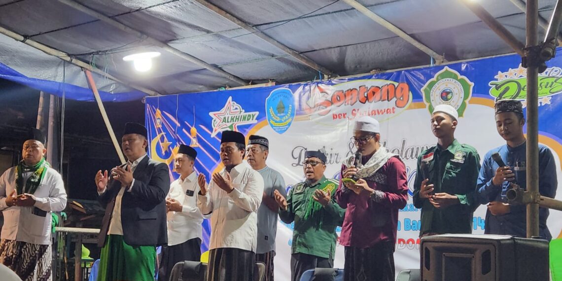 Bhabinkamtibmas Loktuan menghadiri kegiatan Dzikir dan Sholawat Pemuda Ikapakarti Kota Bontang bersama MSB Bontang