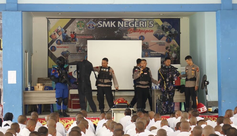 Police Goes To School, Ditpolairud Polda Kaltim Kenalkan Alat selam, Tactical dan SAR Polri