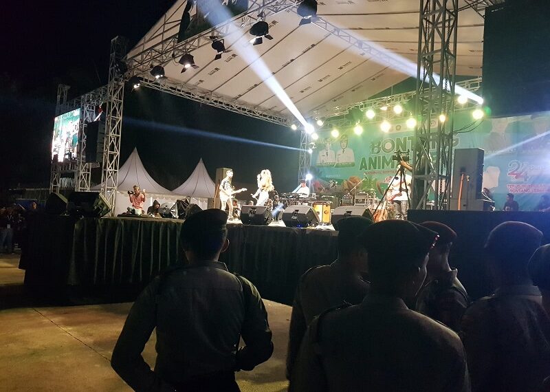 Personil Polres Bontang Amankan pembukaan Bontang Animal Fest 2023