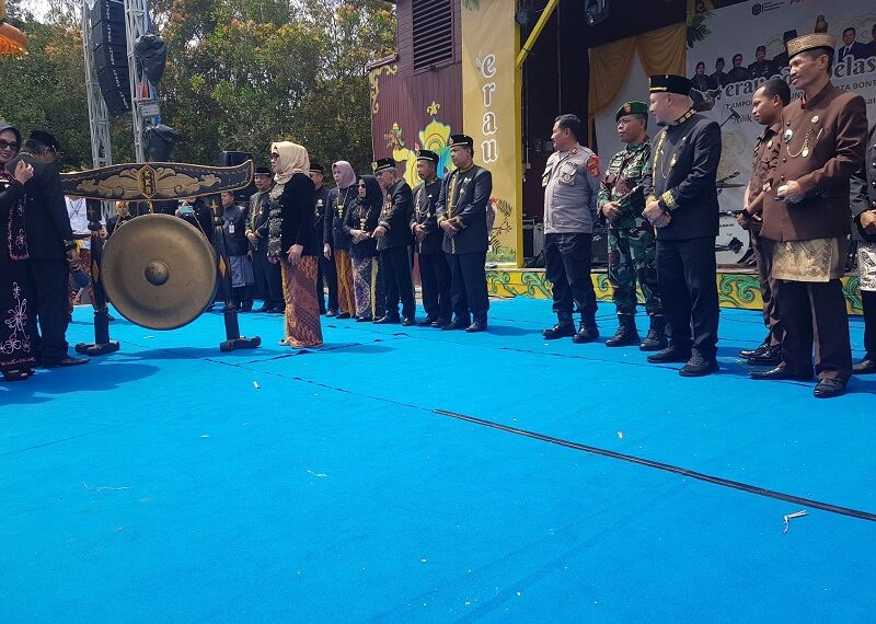 Pembukaan Pesta Adat Erau Pelas Benua Tahun 2023 Dihadiri Oleh Kasat Binmas Polres Bontang