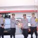 Kapolres Bontang menyerahkan bantuan mobil dari PT Badak NGL untuk operasional Polsek Bontang Barat dan Unit Pam Obvit