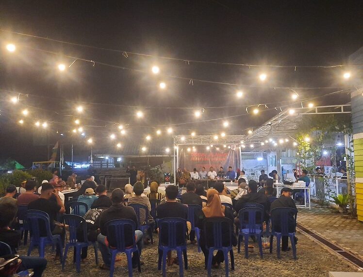 Personil Polsek Muara Badak Melaksanakan Pengamanan Diskusi Jalanan Bicara soal gagasan