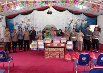 Peduli ODJG Polres Bontang Dan Dinsos Bersinergi Kunjungi Pendeta Yang Merawat Para Penderita