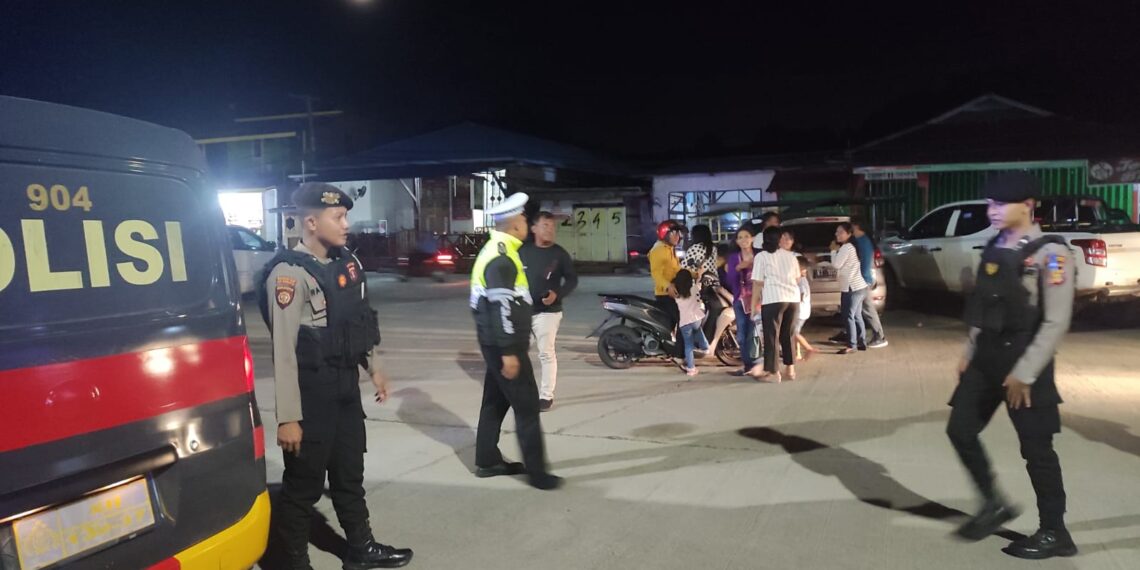 PASTIKAN KAMTIBMAS DI HARI H LEBARAN, SAT SAMAPTA POLRES BONTANG LAKSANAKAN PATROLI DIALOGIS DAN BLUE LIGHT
