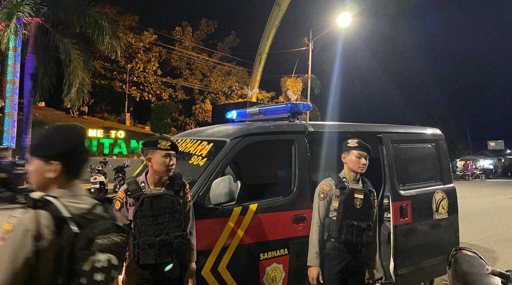 Jaga kondusifitas saat libur lebaran, Sat Samapta Polres Bontang Gelar Patroli Patroli Dialogis dan Blue Light