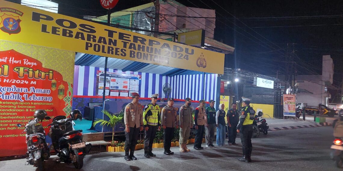 Pastikan Kamtibmas aman dipenghujung libur Lebaran, Personil Polres Bontang Laksanakan Pengamanan di Pos Pam Terpadu simpang Ramayana