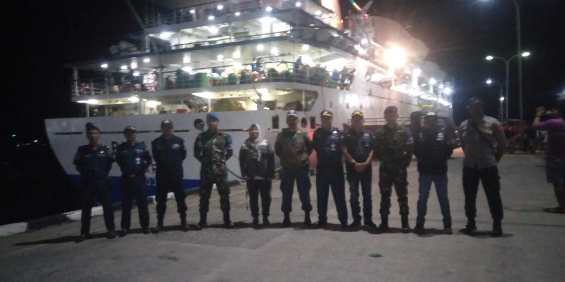 Harkamtibmas tetap kondusif, Polres Bontang Lakukan Pengamanan Kedatangan dan Keberangkatan Kapal di Pelabuhan Bontang