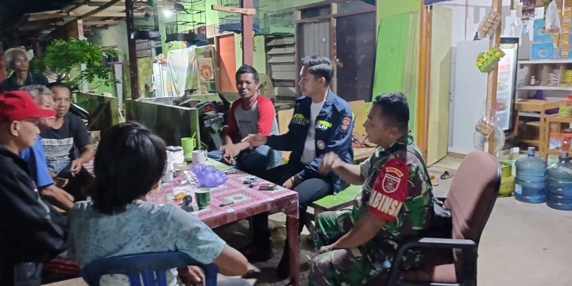 Galang Partisipasi Masyarakat, Pak Bhabin Ajak Patroli Lingkungan