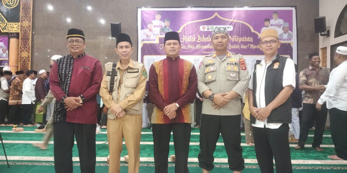 Kapolsek Muara Badak hadiri Halal bi Halal dan Pelepasan Calon Jamaah Haji Kecamatan Muara Badak
