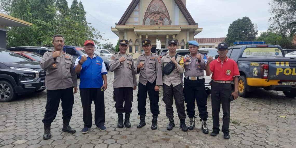 Pastikan berjalan aman, Polres Bontang Dan Jajaran, Gelar Pengamanan Peringatan Kenaikan Isa Almasih di Gereja wilayah hukum Polres Bontang