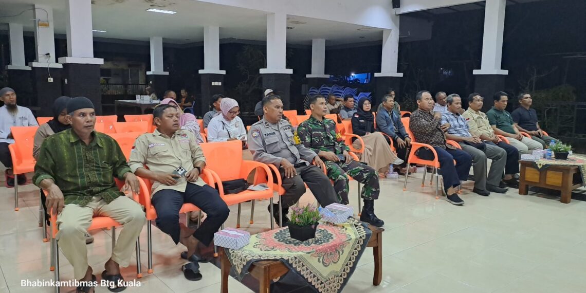 Bhabinkamtibmas Bontang Kuala hadiri giat Silaturahim PPS dan Panwascam Di Kelurahan Bontang Kuala