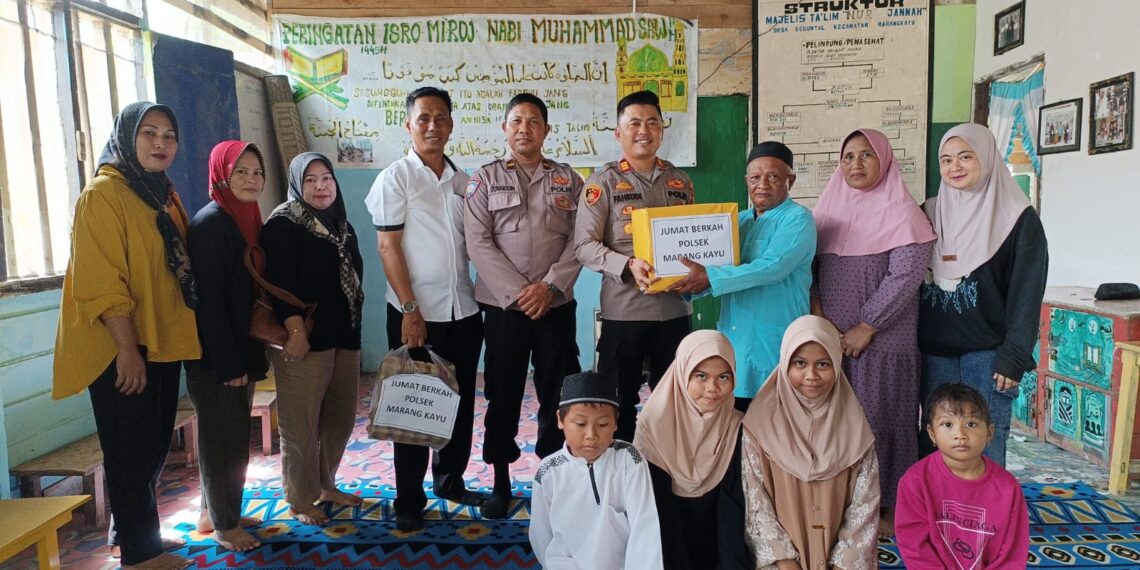 Jumat Berkah Sebagai Komunikasi Sosial Polsek Marangkayu
