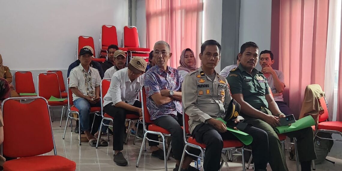 Kanit Intel Polsek Marangkayu Hadiri Pertemuan Konsultasi Masyarakat untuk Desain Penataan Kawasan Bendungan Marangkayu