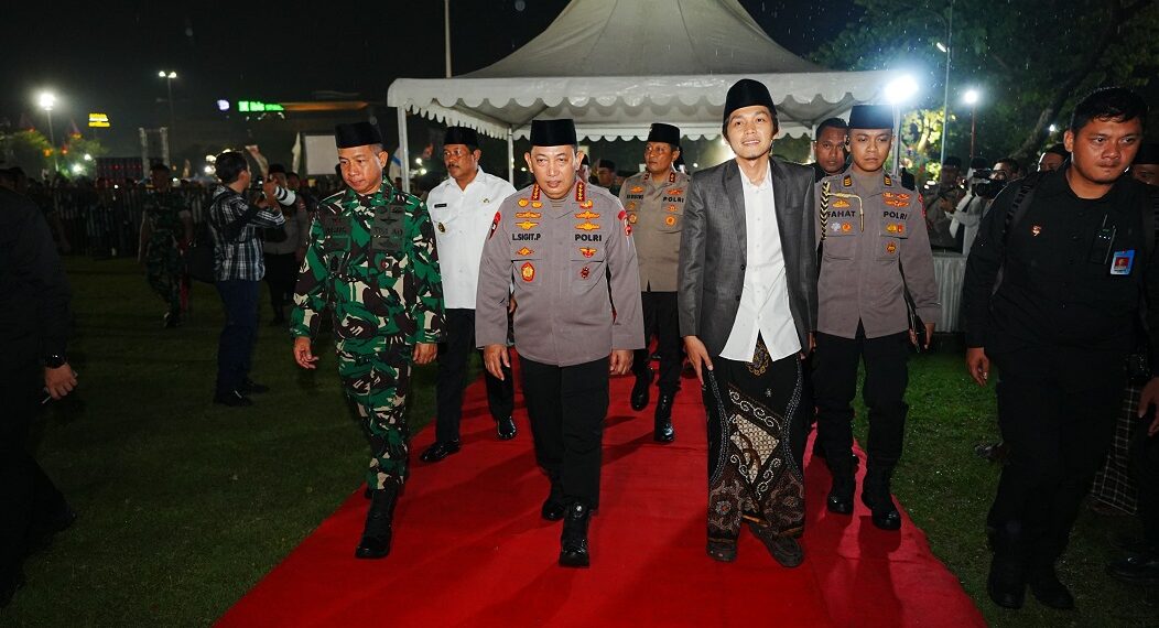 Kapolri dan Panglima TNI Hadiri Doa Lintas Agama di Semarang