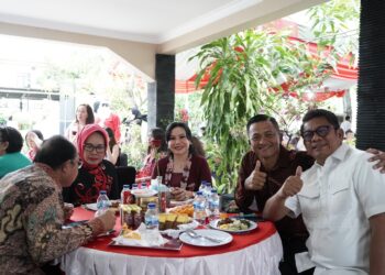Wujud Harmoni Politik, Tiga Mantan Kontestan Pilkada Bontang Hadiri Open House Natal Kapolres Bontang