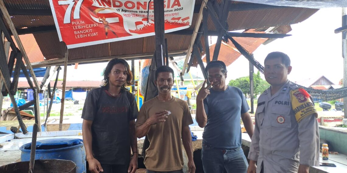 Bhabinkamtibmas Bontang Kuala Laksanakan Cooling System dan Cipta Kondisi Jelang Sidang Pleno Pilkada Kota Bontang