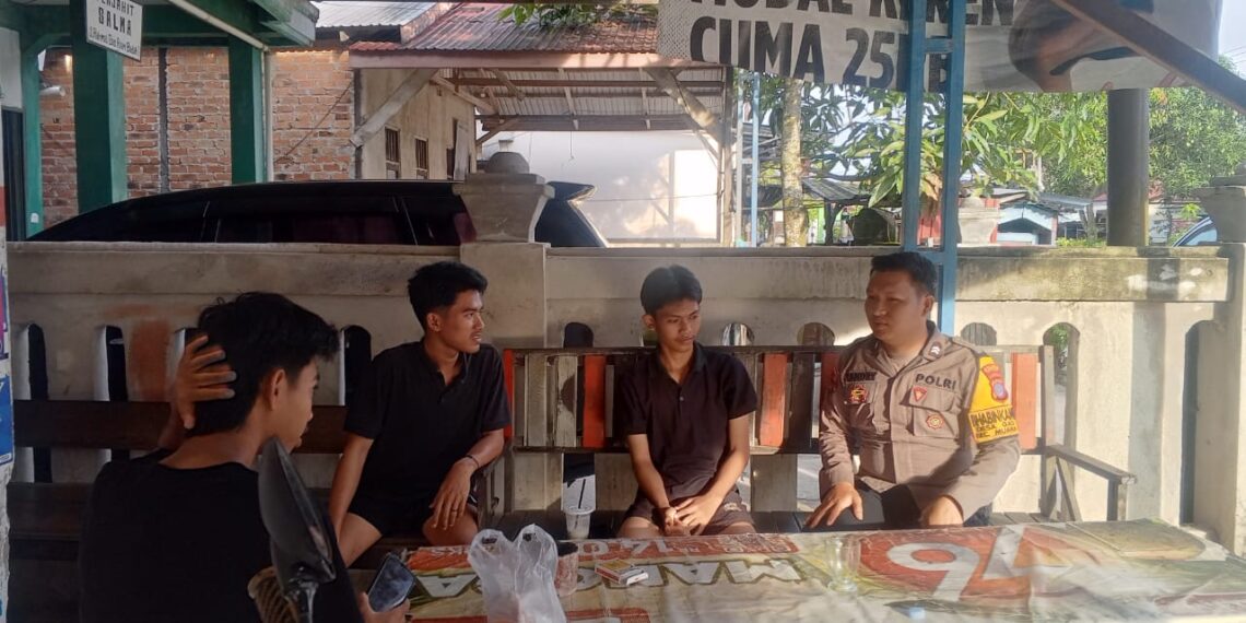 Bhabinkamtibmas Desa Gas Alam Badak 1 Laksanakan Cooling System dan Cipta Kondisi di RT 10 Desa Gas Alam