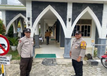 Beri rasa aman, Polres Bontang amankan Ibadah Natal di Gereja Protestan GPIB Sumber Kasih Kampung Baru, Bontang Selatan