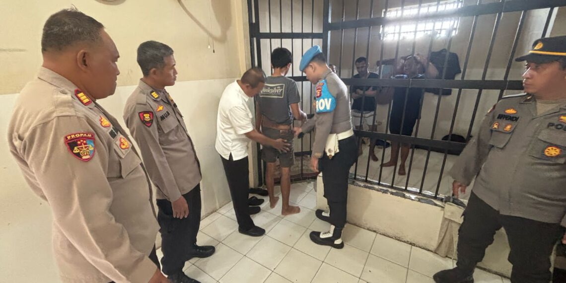 Jaga Keamanan dan Kebersihan Rutan, Polres Bontang Lakukan Razia Kamar Tahanan