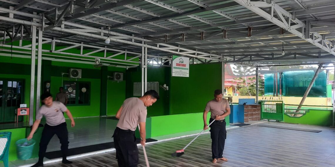 Polsek Muara Badak Gelar Bhakti Religi di Masjid Al-Falah : Kehadiran Polri Untuk Masyarakat