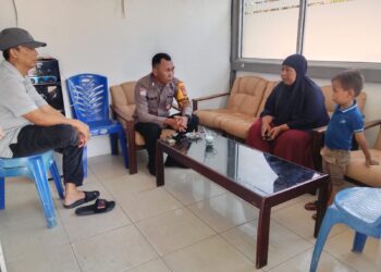 Bhabinkamtibmas Tanjung Laut Indah Sambangi Warga, Berikan Himbauan Kamtibmas untuk Lingkungan yang kondusif