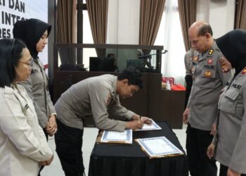 Perkuat Integritas Digital, Polres Bontang Gelar Penandatanganan Pakta Integritas Admin dan Operator