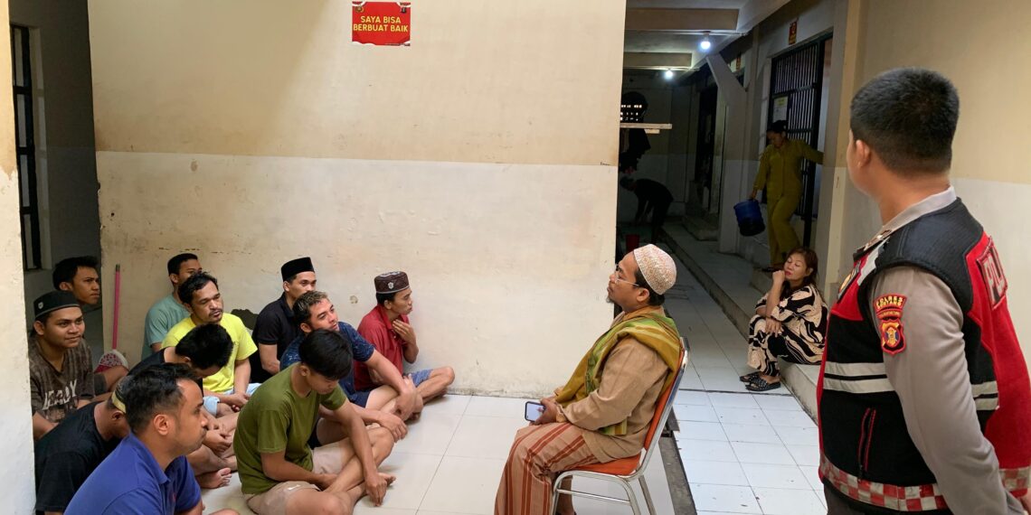 Binrohtal Rutin di Rutan Polres Bontang, Wujud Perhatian dan pembinaan spiritual terhadap warga binaan