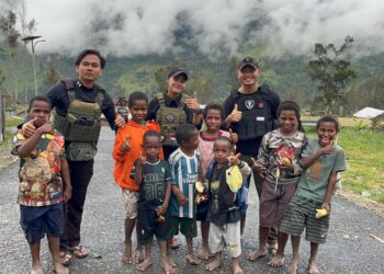 Satgas Ops Damai Cartenz Gelar Pemeriksaan Kesehatan dan Interaksi Humanis Bersama Masyarakat Sinak