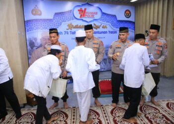 Wujud Peduli Sesama, Humas Polri Berikan Tali Asih Kepada 100 Anak Yatim pada Khatanan HUT Ke-74