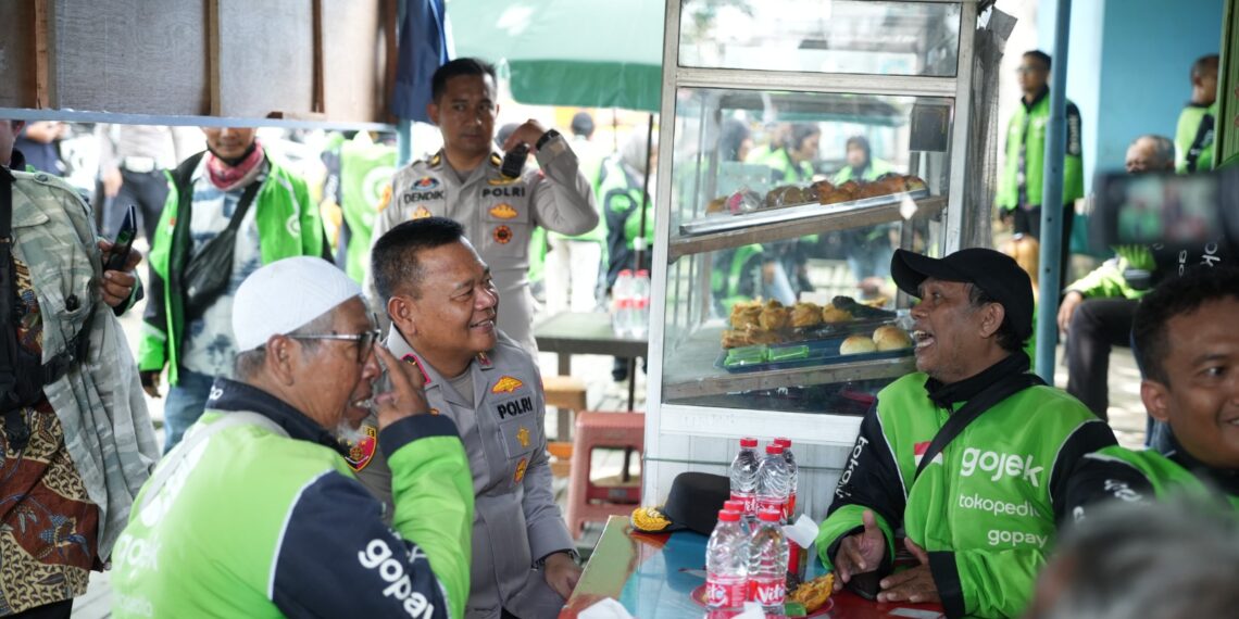 Perkuat Kemitraan dengan Komunitas Ojol, Kapolda Kaltim Resmikan Bengkel Ojol Kamtibmas dan Kedai Ojol Kamtibmas