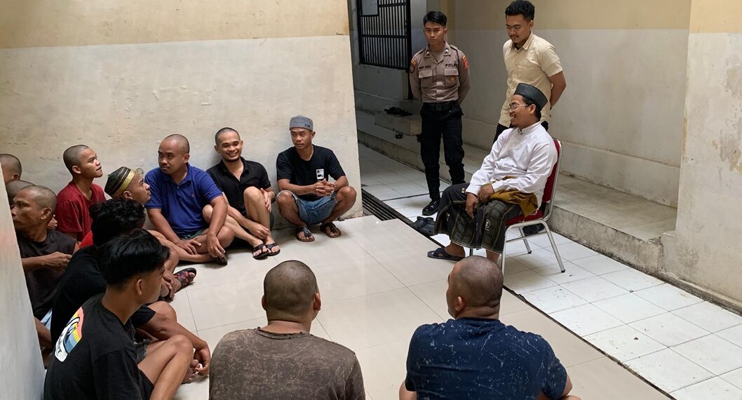 Tingkatkan iman dan taqwa, Polres Bontang Gelar Binrohtal Rutin untuk warga binaan